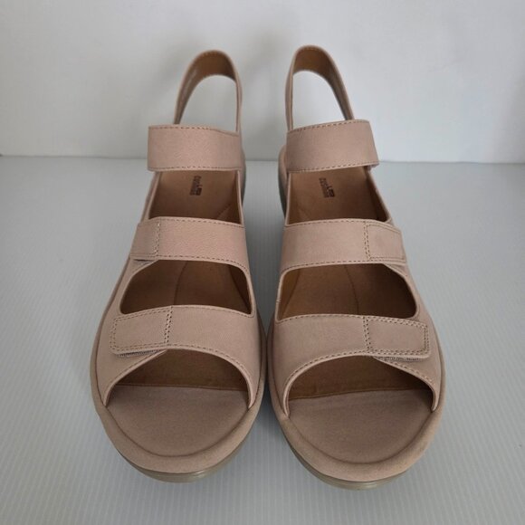 Clarks Reedly Juno Nubuck Wedge Triple Strap Sandals Sand Desert Size 12W - Picture 2 of 9